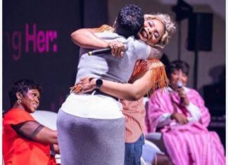 Yemi Alade, Tiwa Savage ends long term rift in emotional reunion