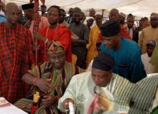 Handshake Snub Between Olubadan and Alaafin Sparks Fresh Tension in Ibadan