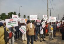 Protesters Accuse NAFDAC of Threatening Jobs, Sealing Companies