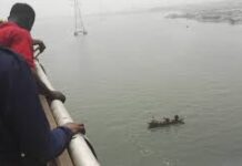 Local Fishermen Rescue Man Who Jumped Into Lagos Lagoon