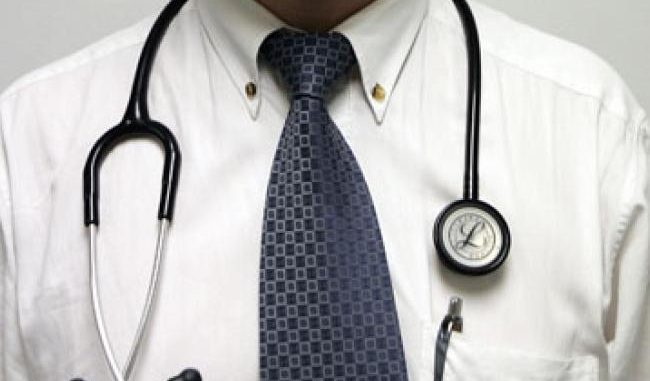 Fake-doctor-in-197000-fraud-scheme-arrested-650x381