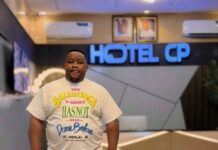 Cubana Chief Priest Flaunts New Weight, says ‘wetin una wan use yab me again’